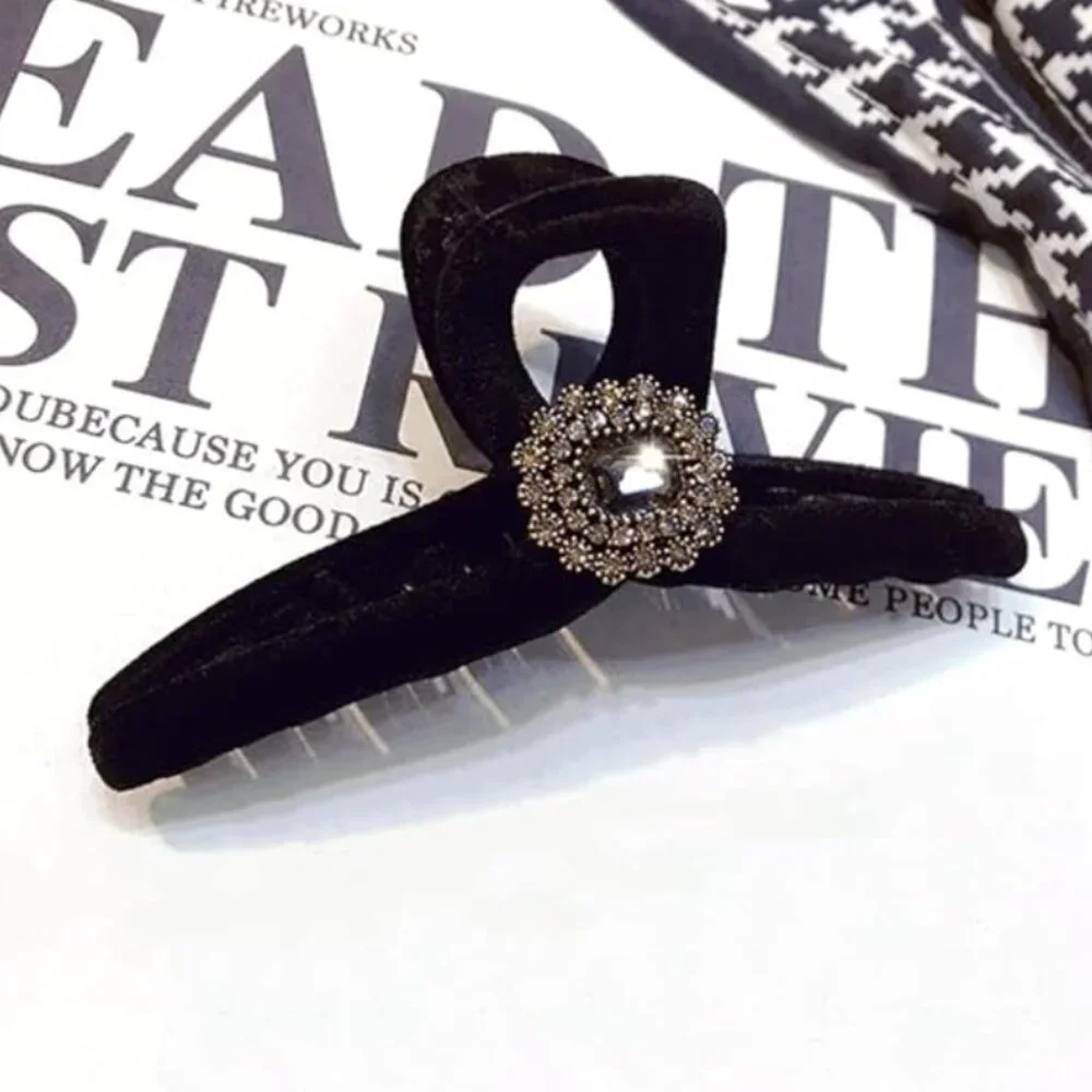 Set of 2 Velvet Elegant Hair Claw Clip Hair Accessories